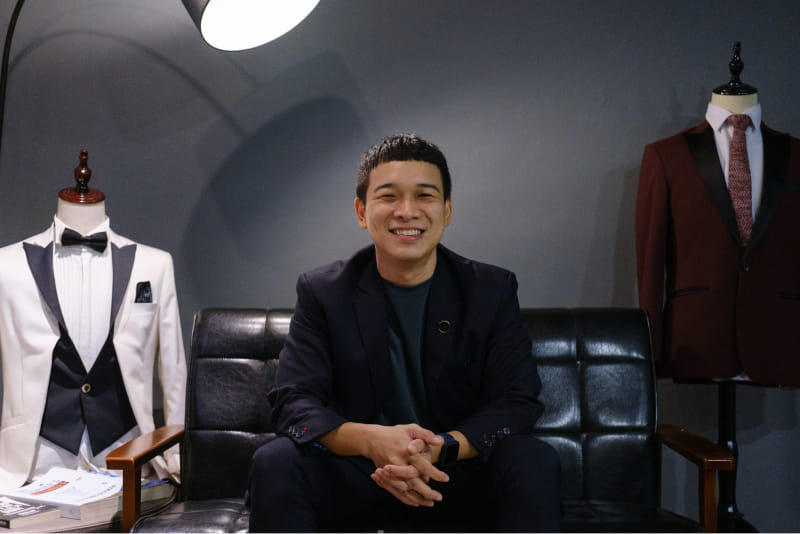 Co-founder of Stitched Custom Sim Joe Yee